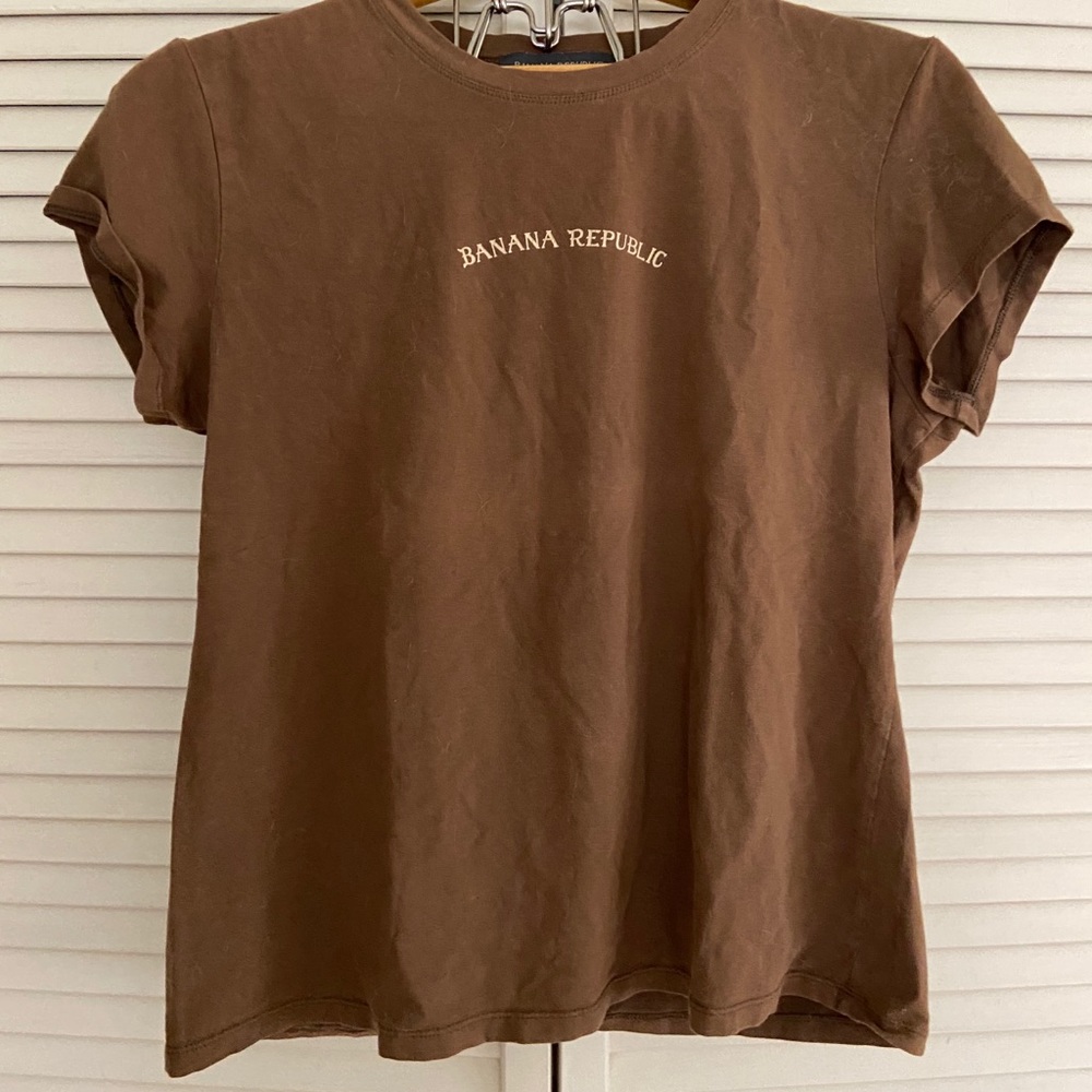 Brown tshirt